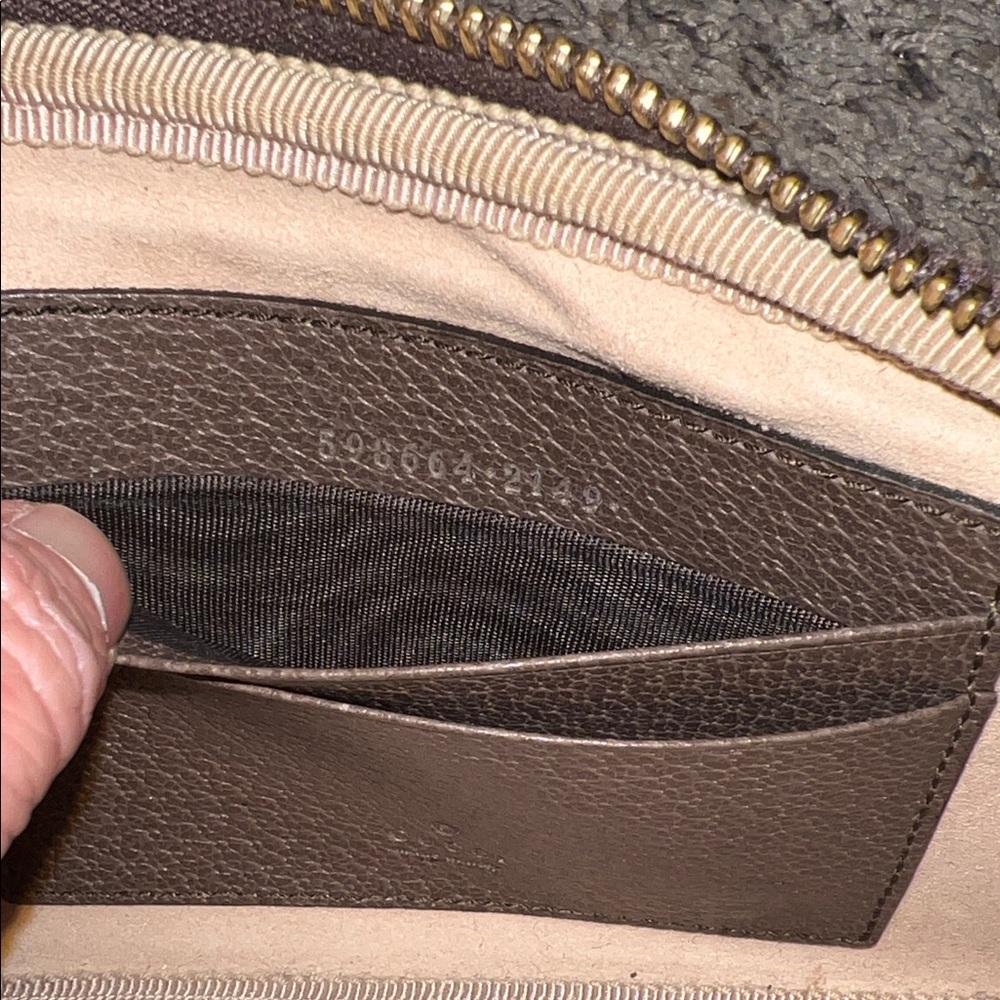 3304 Gucci Beige and Brown Logo Crossbody Bag - Picture 5 of 8